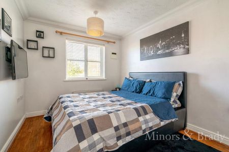 4 bedroom detached house to rent - Photo 5