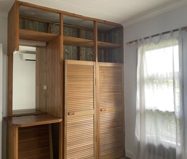 DELIGHTFUL FAMILY HOME - Photo 2