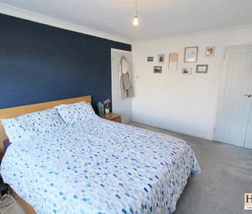 2 bedroom semi-detached bungalow to rent - Photo 5