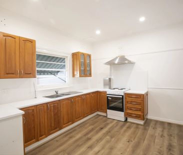 Central to Town - Photo 5