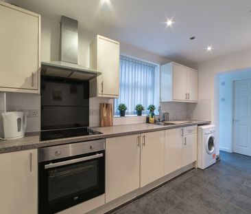 Room in a Shared House, Springbank Road, L4 - Photo 6