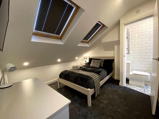 1 bedroom in a house share to rent - Photo 1