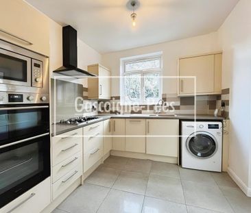 4 bedroom detached house to rent - Photo 3