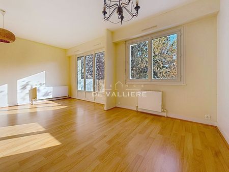 Location Appartement 4 pièces 83m² NANTERRE 92000 - Photo 2