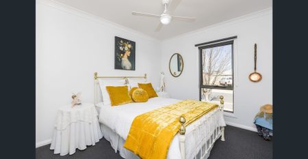 Modern 3 Bedroom Home in Sought-After Location - Photo 2