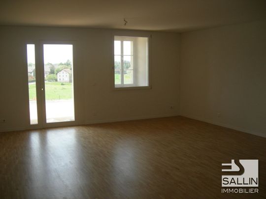 SPACIOUS 5½-ROOM TRI-LEVEL WITH GARDEN SHARE - Photo 1