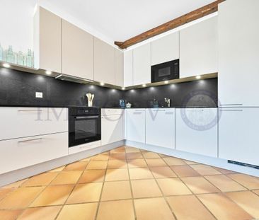 SPACIOUS WITH CHARACTER AND IDEAL LOCATION - FURNISHED - Photo 6