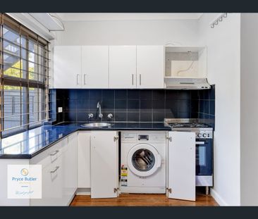 4/49 Qualtrough Street, Woolloongabba, Qld 4102 - Photo 2