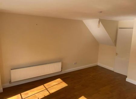 2 bedroom end of terrace house to rent - Photo 4