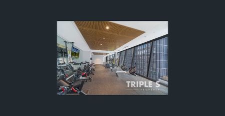 Nearly new & Pool Gym included & Amazing View& Super convenient location - Photo 2