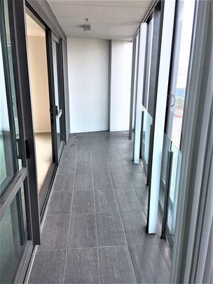 Luxury Harbourside - right on the waterfront - Photo 1