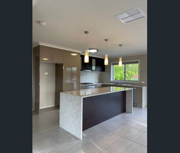 MODERN, PRIVATE AND WELL LOCATED! - Photo 3