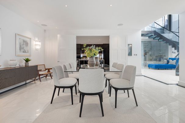 Spectacular contemporary home in Hampstead - Photo 1