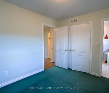 Condo Townhouse For Lease | E8142346 - Photo 6