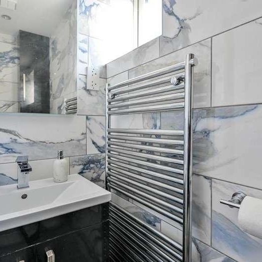 Kt, New Haw, KT15 - Photo 1