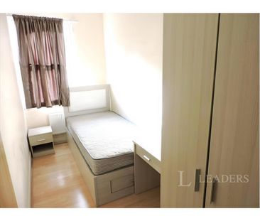 5 bedroom townhouse to rent - Photo 2