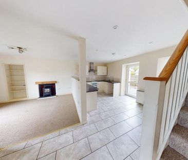 2 bedroom terraced house to rent - Photo 4