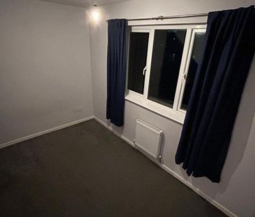 2 bedroom semi-detached house to rent - Photo 4