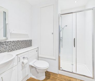 Raylands Mead, Gerrards Cross, Buckinghamshire,SL9 - Photo 3