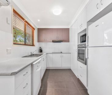 Fully Furnished Inner City Unit - Photo 1