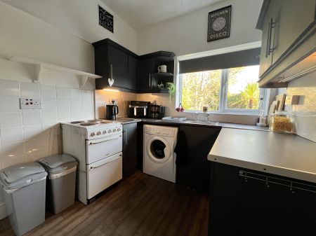 The Newlands, Cottingham Road - Photo 5