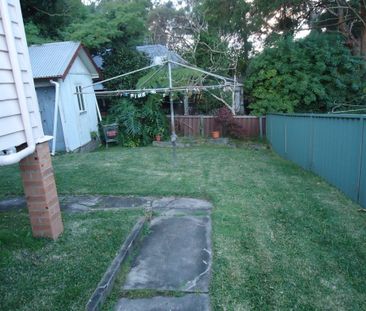 COZY 3 BEDROOM COTTAGE - Photo 6