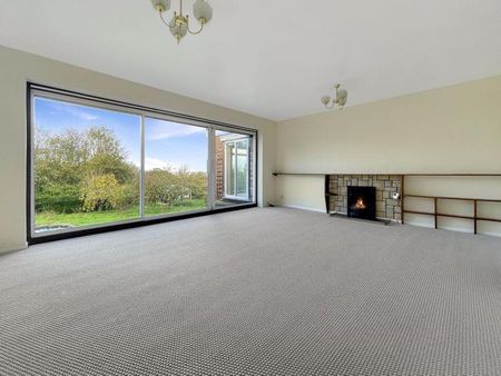 3 bedroom detached bungalow to rent - Photo 3