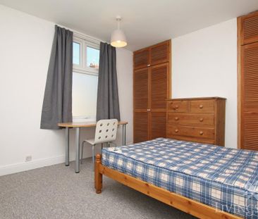 3 bedroom terraced house to rent - Photo 6