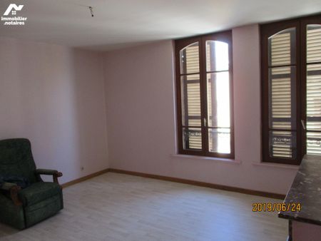 VOUZIERS, un appartement de type F2 au 2ème étage - Photo 2