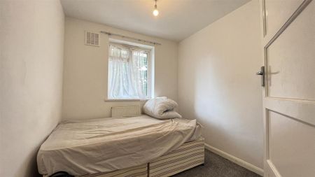 3 bedroom apartment to rent - Photo 5