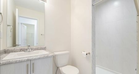 For Lease - 2594 Castlegate Crossing, Pickering, Ontario - Photo 5