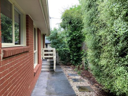 33A Peter Avenue Blackburn North VIC - Photo 2