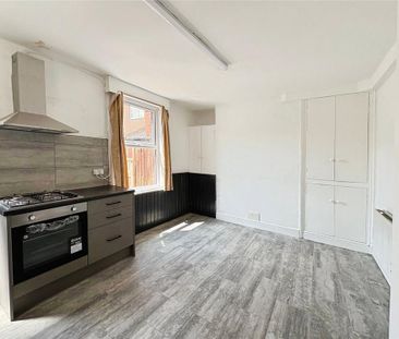 3 bedroom maisonette to rent - Photo 1