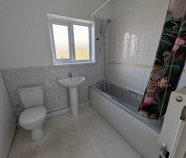 3 bedroom mews to rent - Photo 6