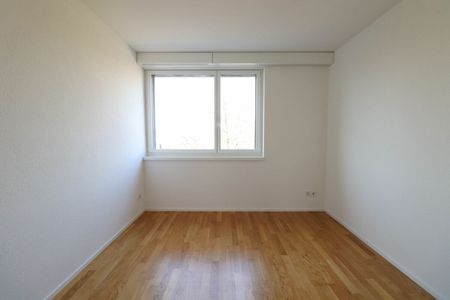 Moderne 3.5-Zimmerwohnung an ruhiger Lage zu vermieten - Photo 2
