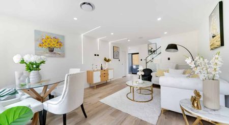 Brand New 3 Bedroom Townhouse - Photo 3