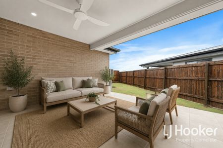 Brand New - Practical, Modern & Low Maintenance - Photo 3