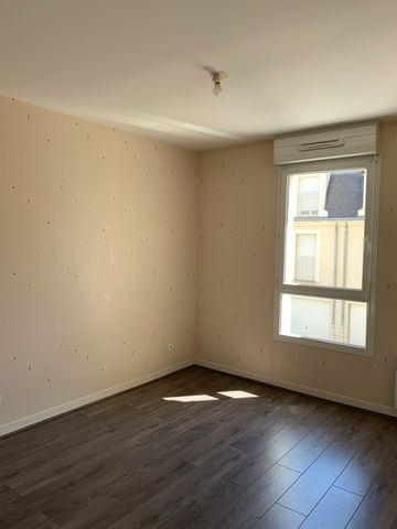 Location Appartement 3 pièces 67m² ORLEANS 45000 - Photo 5