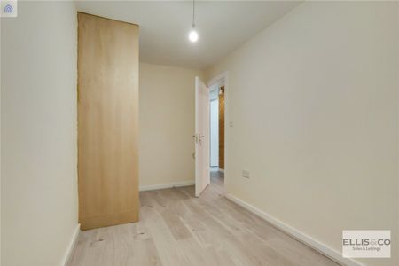 Summers Close, HA9, Wembley - Photo 5