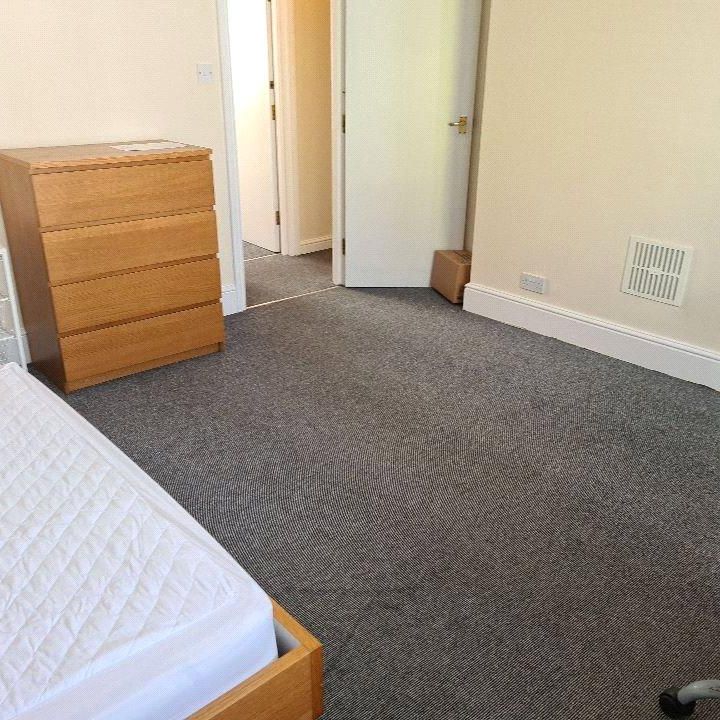 3 bedroom flat to rent - Photo 1