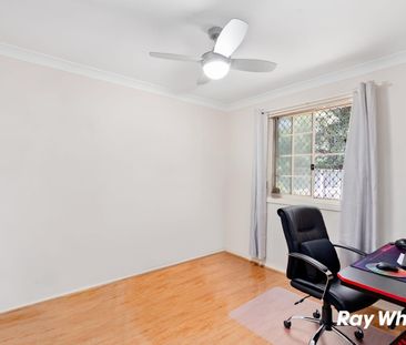 Private & Convenient Residence - Photo 5