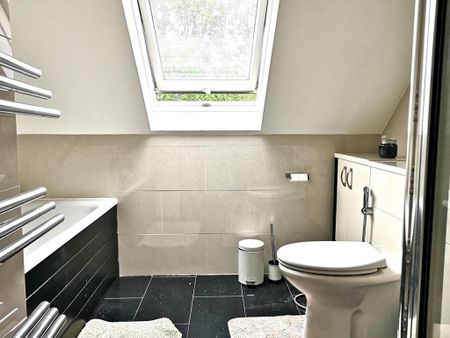 4 bedroom flat to rent - Photo 5