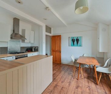 2 bedroom flat to rent - Photo 6