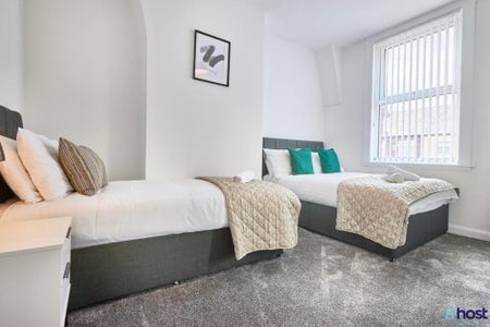 3 bedroom terraced house to rent - Photo 3