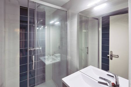 Colocation flambant neuve au pied du tram 3 et C20 - Photo 4