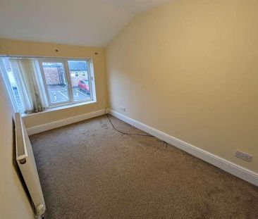 Claughton Street, Town Centre, WA10 - Photo 3