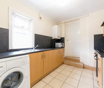 2 bed flat to rent in Rothbury Terrace, Heaton, NE6 - Photo 4