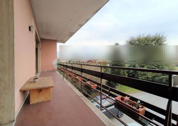 Luminoso appartamento arredato solo di cucina