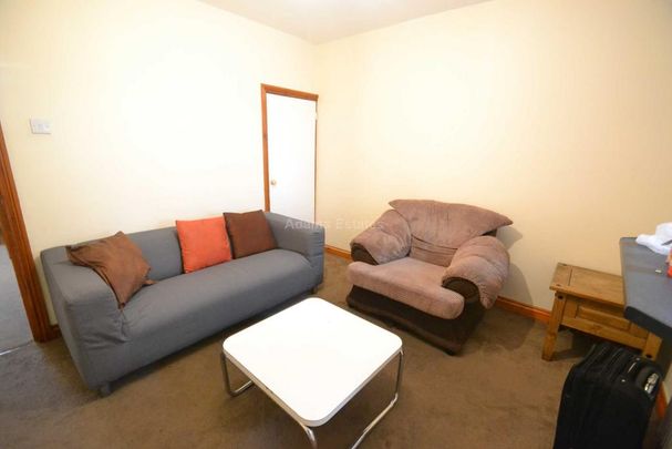 4 bedroom terraced house to rent - Photo 1