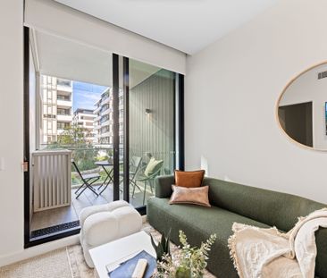 Fully Furnished Studio Apartment - Photo 1